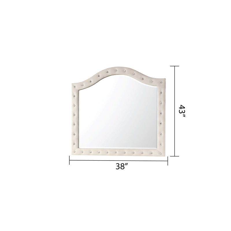 Pemberly Row Crystal Tufted 4PC Queen Bedroom Set in Cream made with Wood