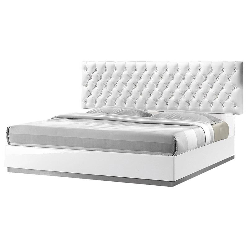Pemberly Row Tufted Crystals Cal King Platform Bed in White/Silver Base