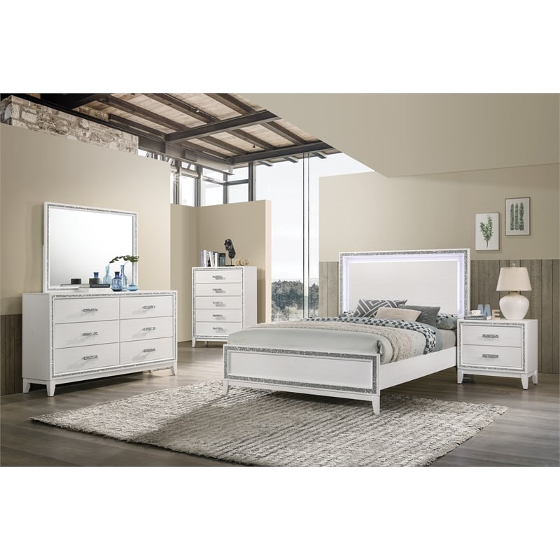 Pemberly Row Rectangular Wood 6-Drawer Bedroom Dresser in White