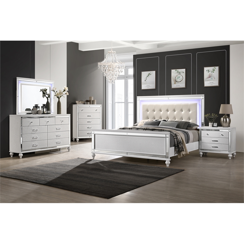 Pemberly Row Contemporary Solid Wood 3-Drawer Nightstand in White