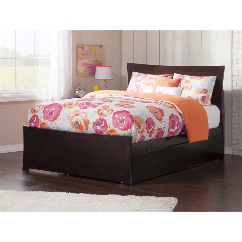 Pemberly Row Solid Wood Queen Bed and Footboard with Twin XL Trundle in Espresso