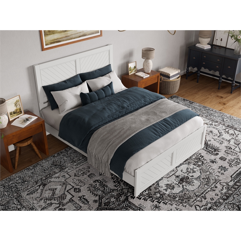 Pemberly Row Berkshire Queen Low Profile Wood Platform Bed  in White