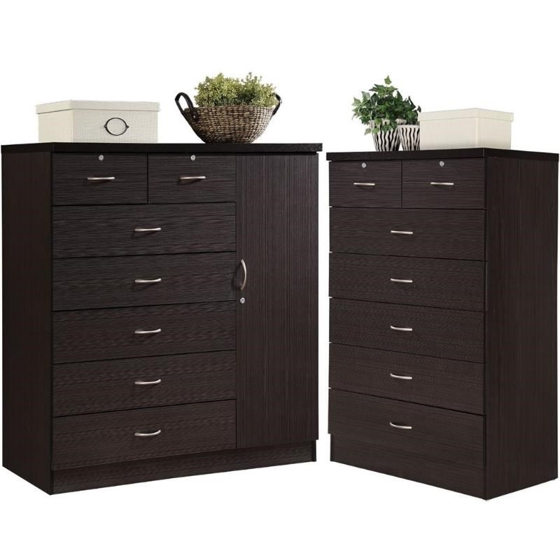 Pemberly Row Hodedah 2 Piece 7 Drawer Wood Chest Set with Locks in Chocolate