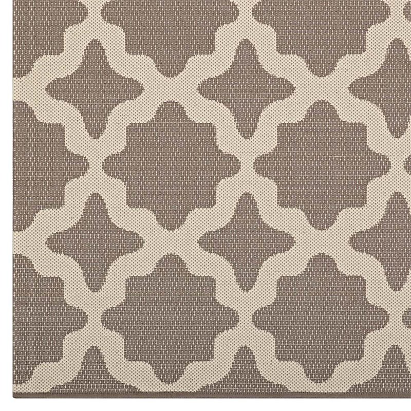 Pemberly Row Contemporary 5' x 8' Trellis Area Rug in Beige Finish