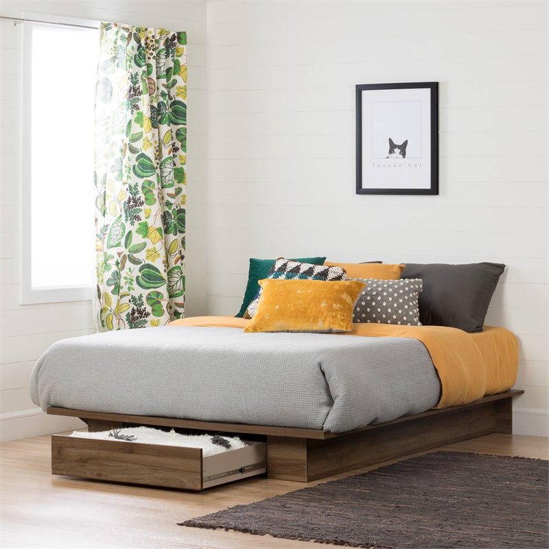 Pemberly Row 4 PC Set of Queen Platform with Dresser & 2 Nightstands - Walnut