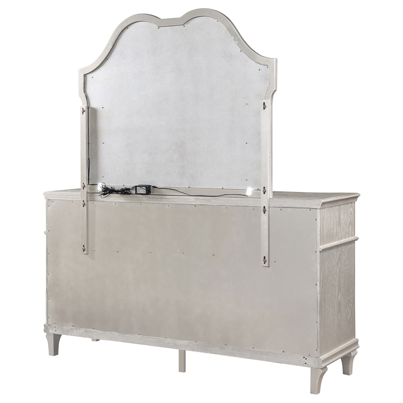 Pemberly Row Modern 9-drawer Wood Dresser with Mirror Silver Oak