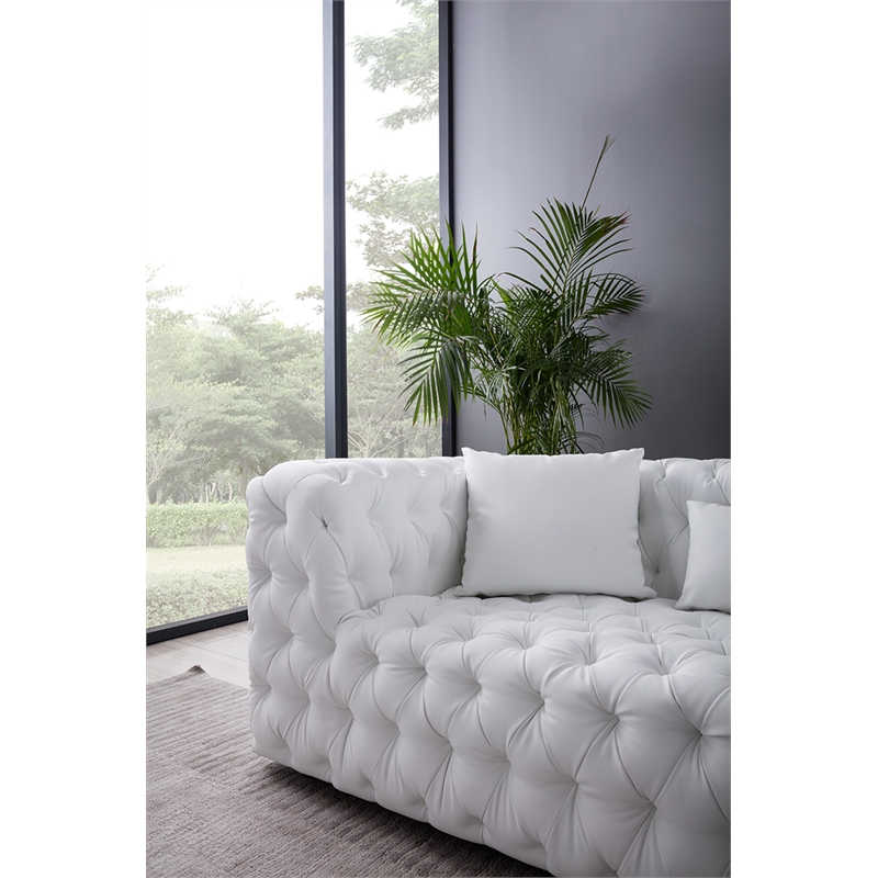 Pemberly Row Contemporary Faux Leather Tufted Loveseat in White