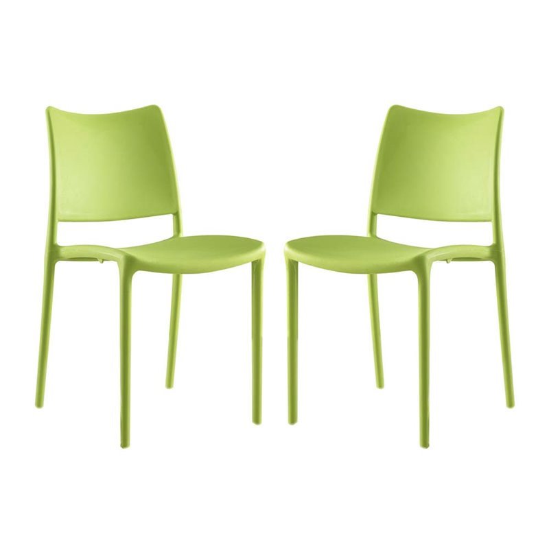 Pemberly Row Polypropylene Plastic Dining Side Chair in Green (Set of 2)