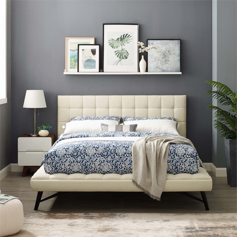 Pemberly Row Queen Biscuit Tufted Upholstered Fabric Platform Bed in Ivory