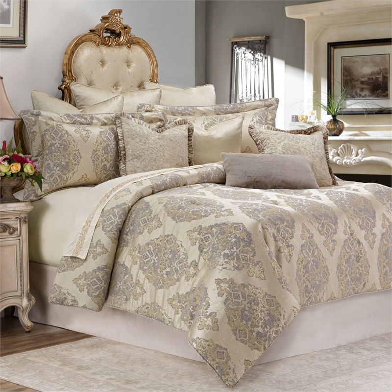 Pemberly Row Contemporary 9-Piece Queen Comforter Set - Champagne