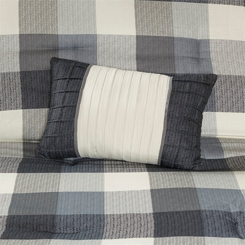 Pemberly Row Modern 7 Piece Herringbone Comforter Set in Gray