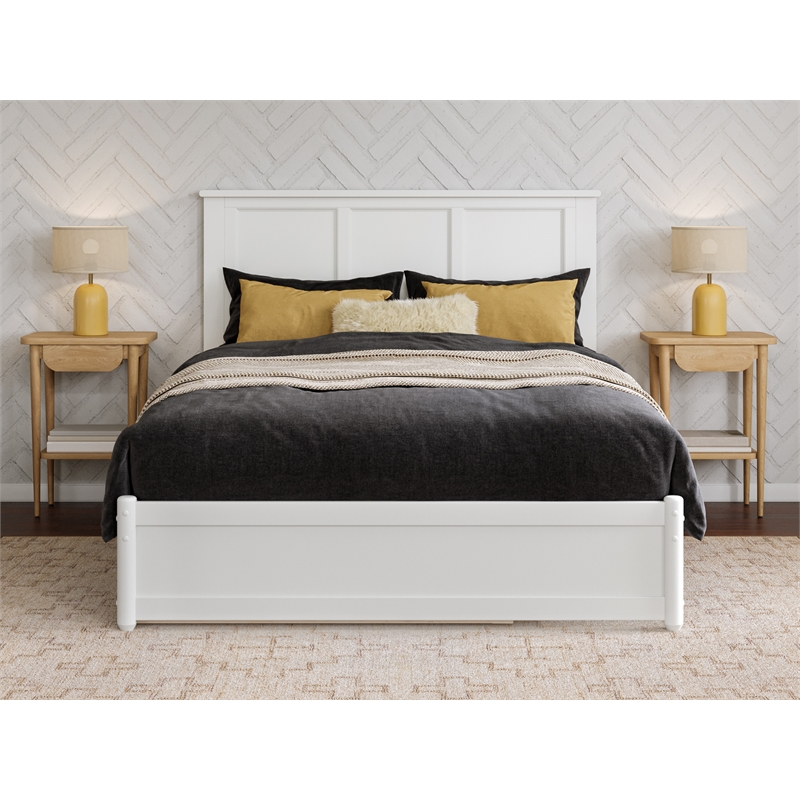 Pemberly Row Felicity Full Wood Platform Bed and Twin Trundle in White