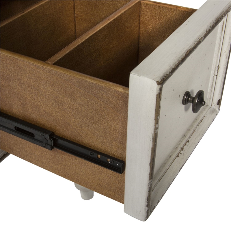 Pemberly Row Contemporary Magnolia Manor White 3 Piece Vanity Set