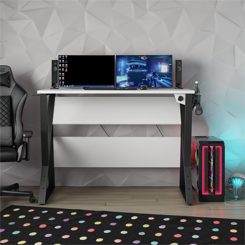 Pemberly Row Modern / Contemporary Adjustable Gaming Desk in White