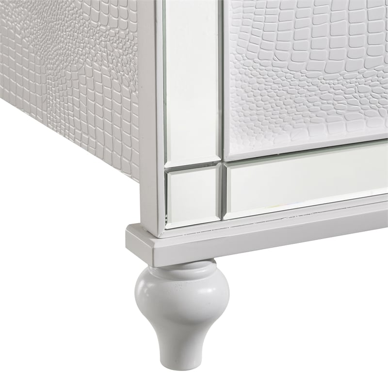 Pemberly Row Modern Solid Wood Queen Size Lighted Bed in White