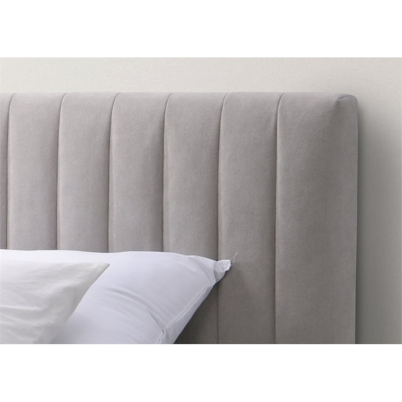 Pemberly Row Upholstered Mid-Century Fabric King Platform Bed in Gray