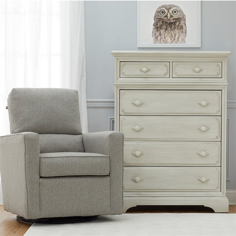 Pemberly Row 6-Drawer Traditional Wood Chest in Antique White