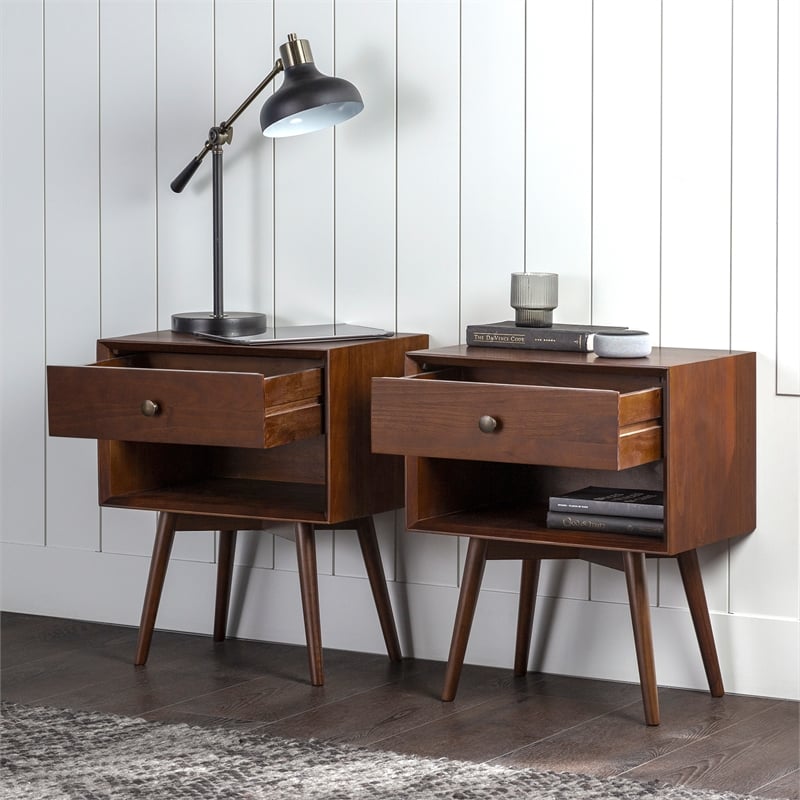 Pemberly Row 3-Piece Solid Wood Bedroom Set Spindle Bed + 2 nightstands - Walnut