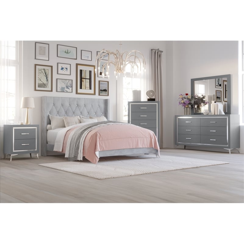 Pemberly Row Modern / Contemporary 5-Drawer Solid Wood Chest in Gray