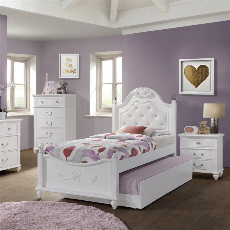 Pemberly Row Contemporary 3 Piece Twin Bedroom Set in White Finish