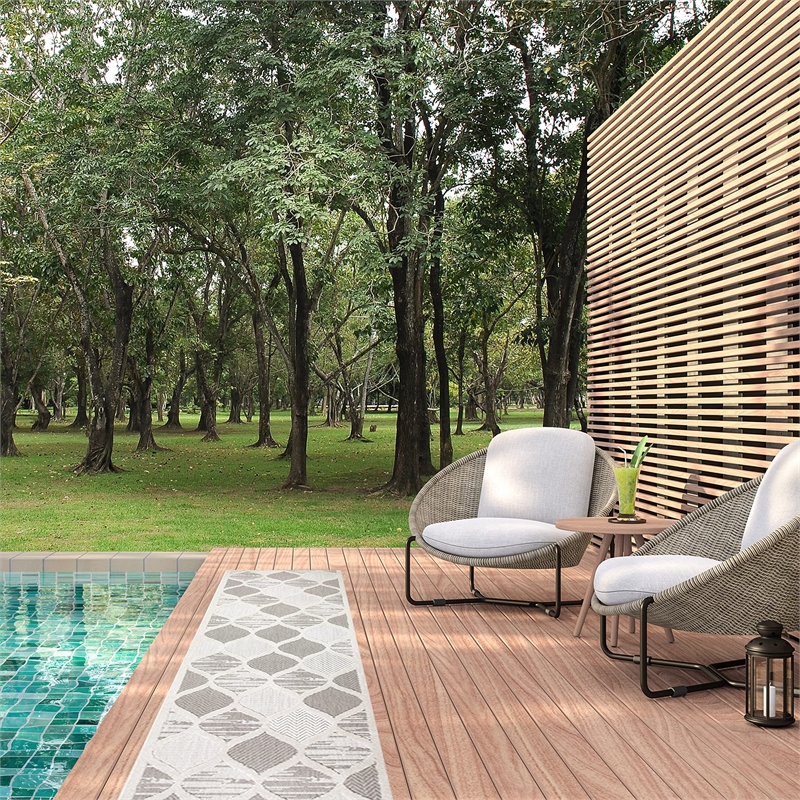 Pemberly Row Quatrefoil Indoor Outdoor Area Rug Runner 2'x8'