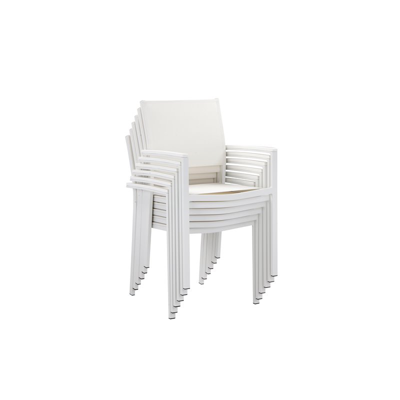 Pemberly Row Modern Aluminum Patio Dining Set in White Frame/Polyresin