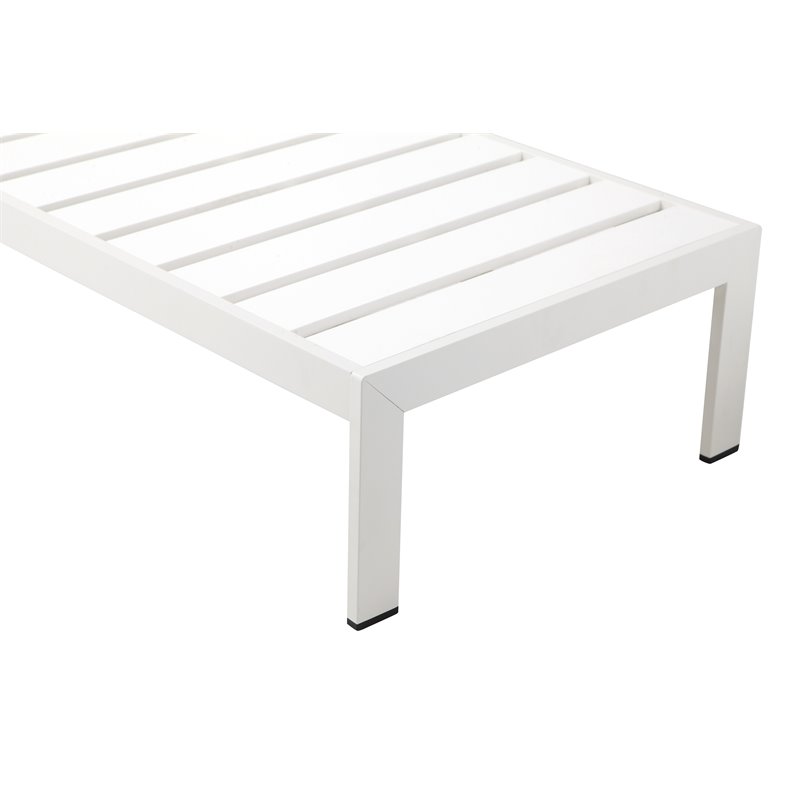 Pemberly Row Modern Aluminum Patio Lounger in White Frame/Polyresin