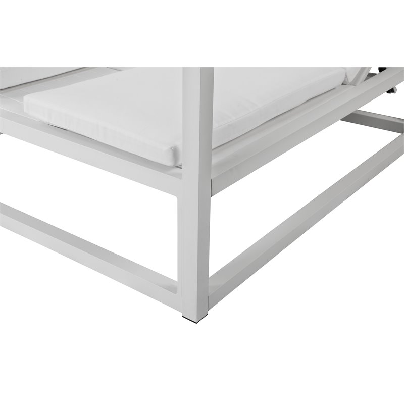 Pemberly Row Modern Aluminum Outdoor Daybed in White Frame/Fabric