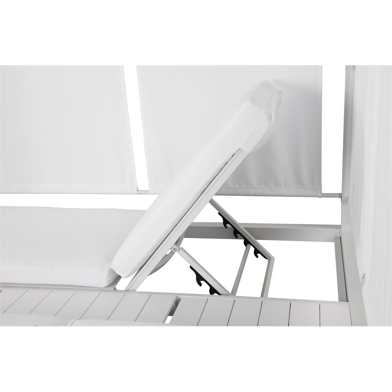 Pemberly Row Modern Aluminum Outdoor Daybed in White Frame/Fabric