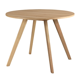 Pemberly Row Modern Solid Wood 39.5&quot Round Dining Table in Oak
