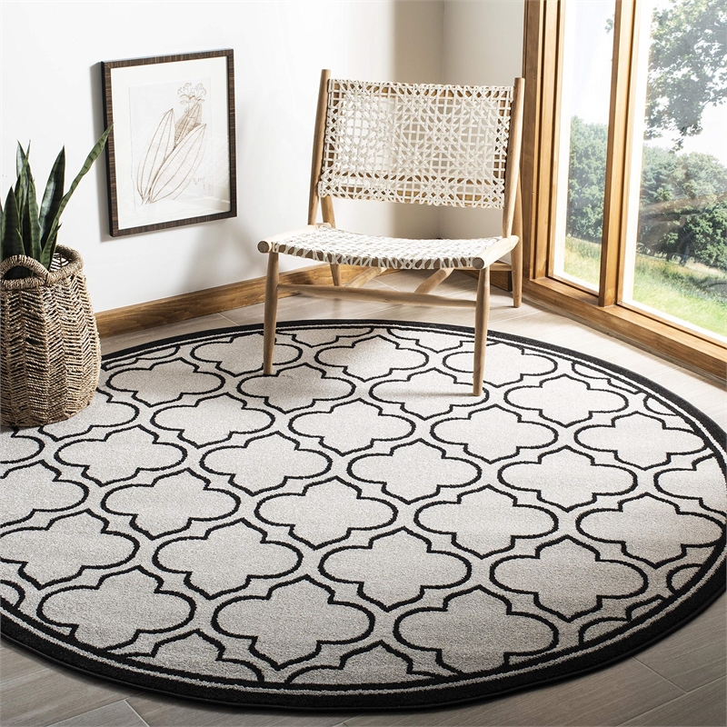 Pemberly Row Contemporary Ivory Indoor Outdoor Rug - Round 7'