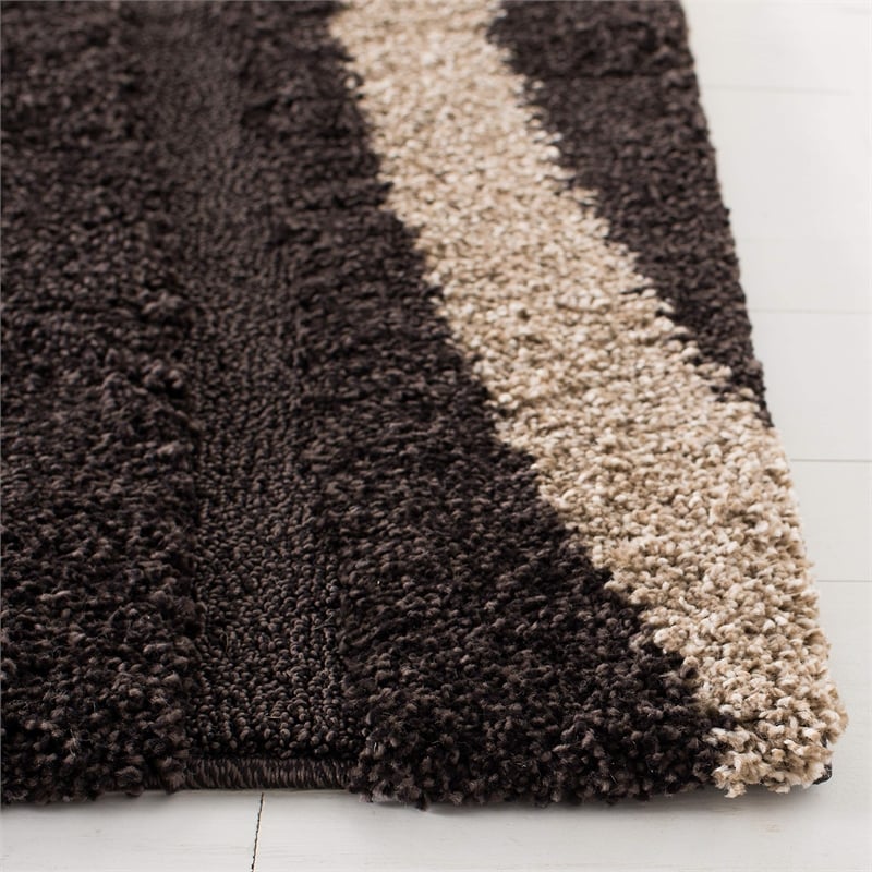 Pemberly Row Modern / Contemporary 5' Square Power Loomed Rug