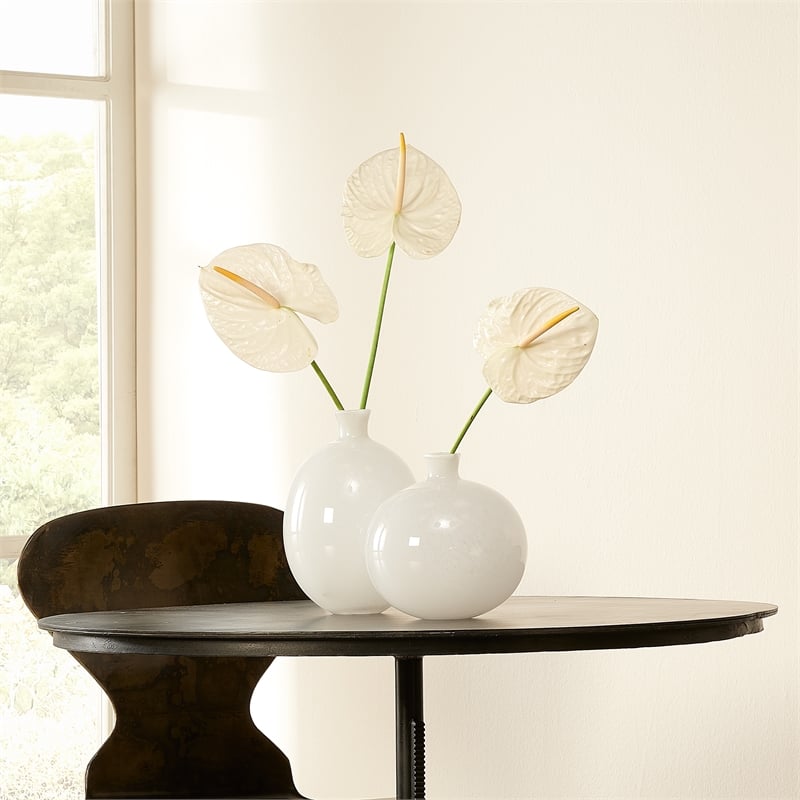 Pemberly Row Contemporary Glass Decorative Vases in White (Set of 2)