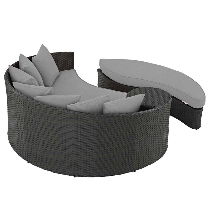 Pemberly Row Aluminum and Rattan Patio Daybed in Canvas/Gray