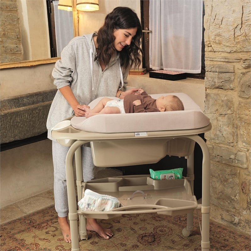 Pemberly Row Bagnetto Stainless Steel Baby Bath with Bottle Tray in Gray