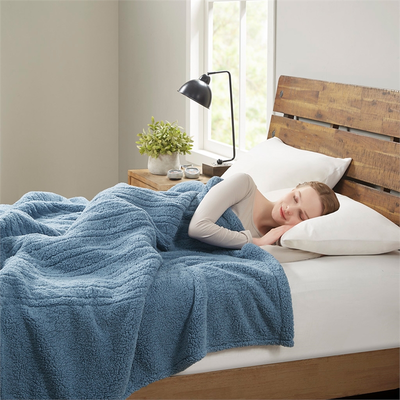 Pemberly Row Contemporary Fabric Full Heated Blanket in Blue