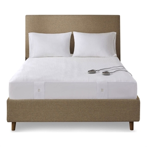 pemberly row contemporary fabric king heated mattress pad in white
