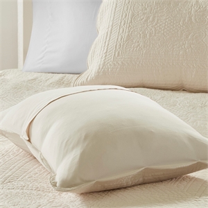 Pemberly Row 3-Piece Reversible Scalloped Edge Quilt Set in Cream