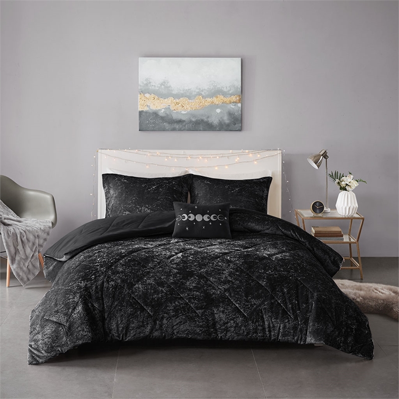 Pemberly Row Contemporary Velvet Comforter Set in Black Finish