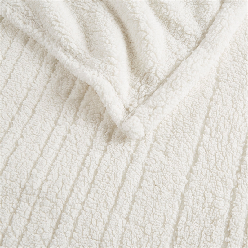 Pemberly Row Contemporary Fabric Queen Heated Blanket in Ivory