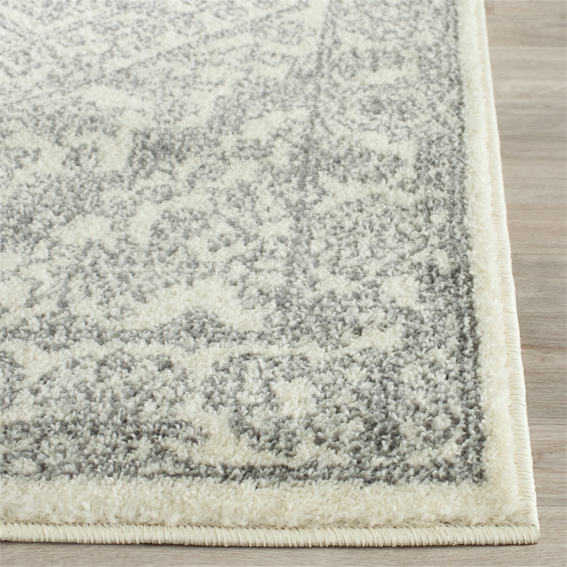 Pemberly Row Contemporary Polypropylene Ivory Area Rug - 3' x 5'