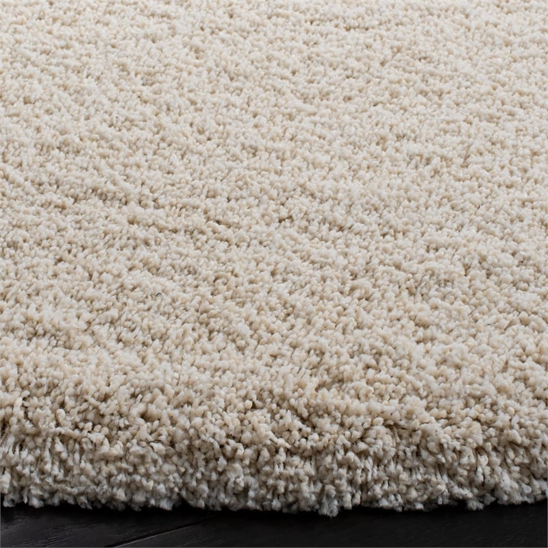 Pemberly Row Contemporary Polypropylene Ivory Shag Rug - Round 5'1