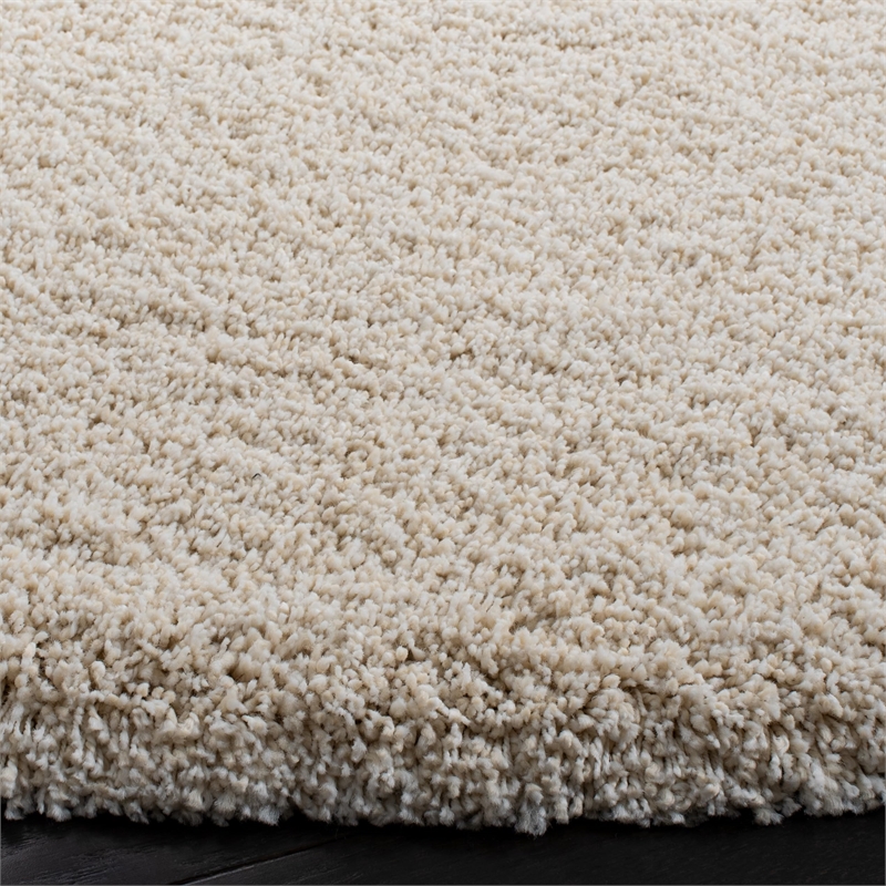 Pemberly Row Contemporary Polypropylene Ivory Shag Rug - Round 7'