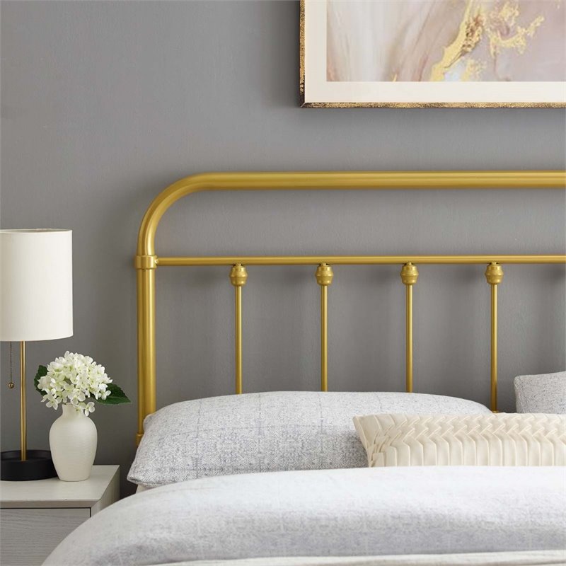 Pemberly Row Modern Farmhouse Full Metal Spindle Headboard in Gold