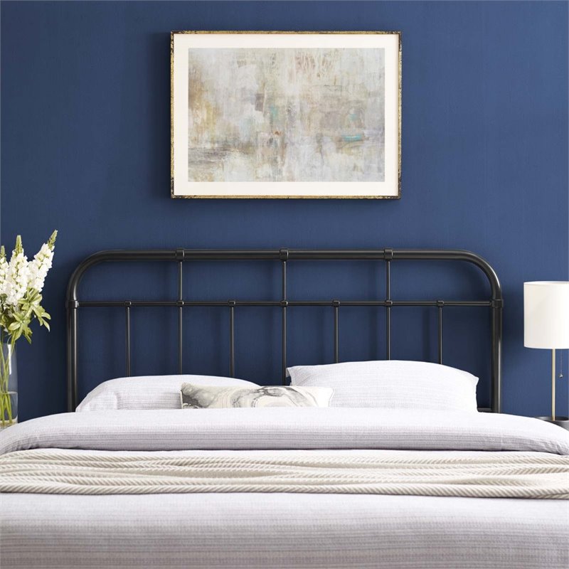 Pemberly Row Modern Farmhouse Queen Metal Spindle Headboard in Black