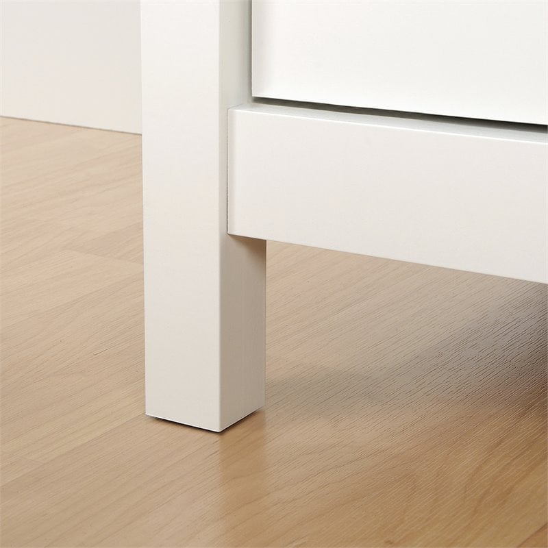 Pemberly Row Engineered Wood 4 Drawer Chest in Soft White and Lintel Oak