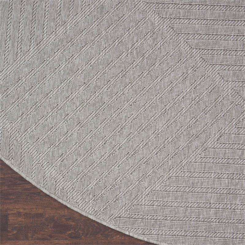 Pemberly Row Round Contemporary Polypropylene Area Rug in Light Gray