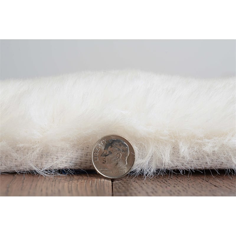 Pemberly Row Faux Rabbit Polyester 3'x5' Accent Rug in White
