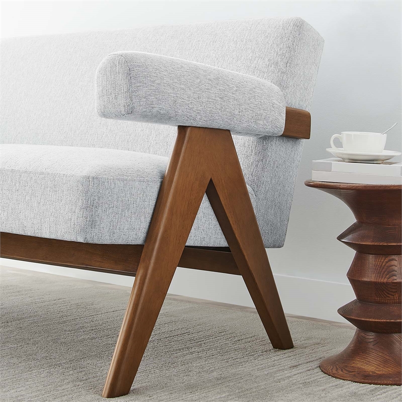 Pemberly Row Upholstered Modern Heathered Fabric Loveseat in Light Gray