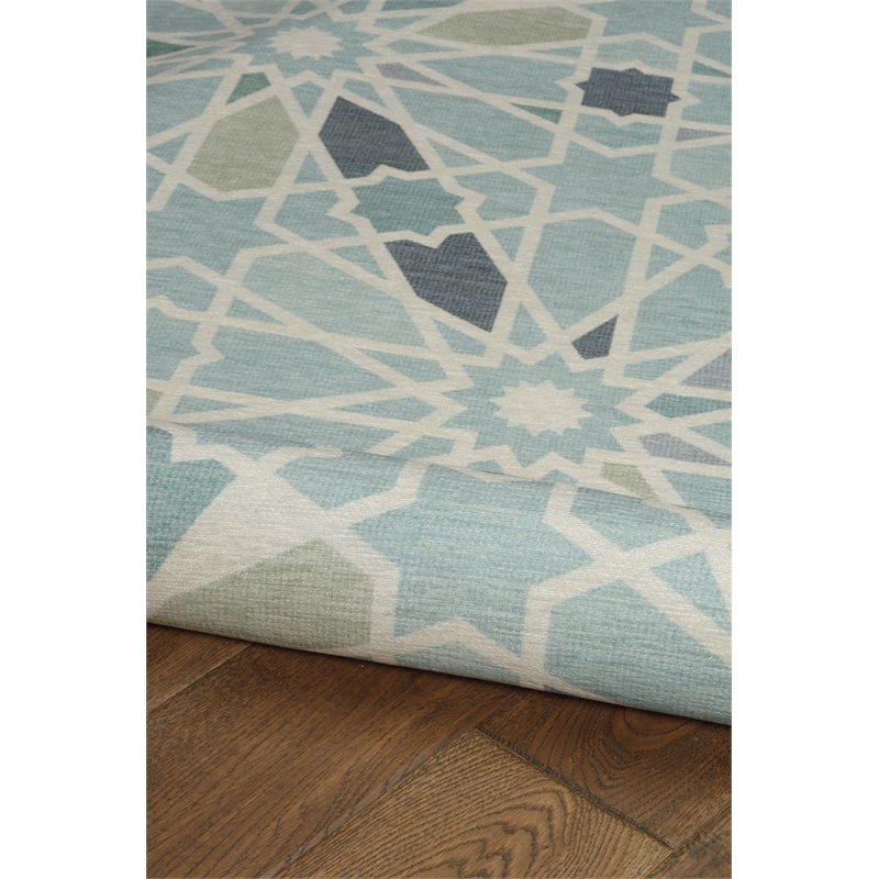 Pemberly Row Indoor Outdoor Machine Baffin Polyester Accent 3'x5' Rug in Green